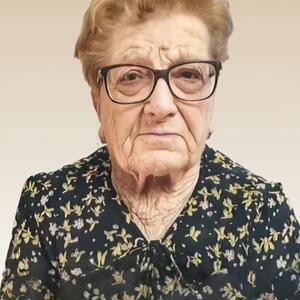 Anna  Ullucci